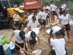 ช่วยเหลือผู้ประสบอุทกภัยในเขตเมืองยะลา