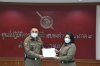 พิธีมอบประกาศนียบัตร พร้อมเครื่องหมายเชิดชูเกียรติฯ